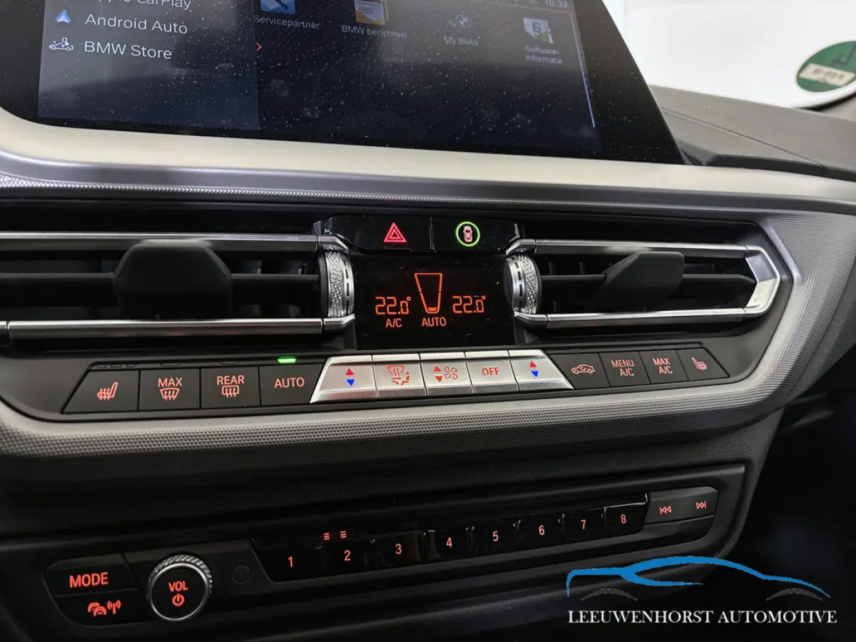 118i Business Edition, automaat, digit. dash, camera, 2x PDC, climate, cruise, NL-dealerauto