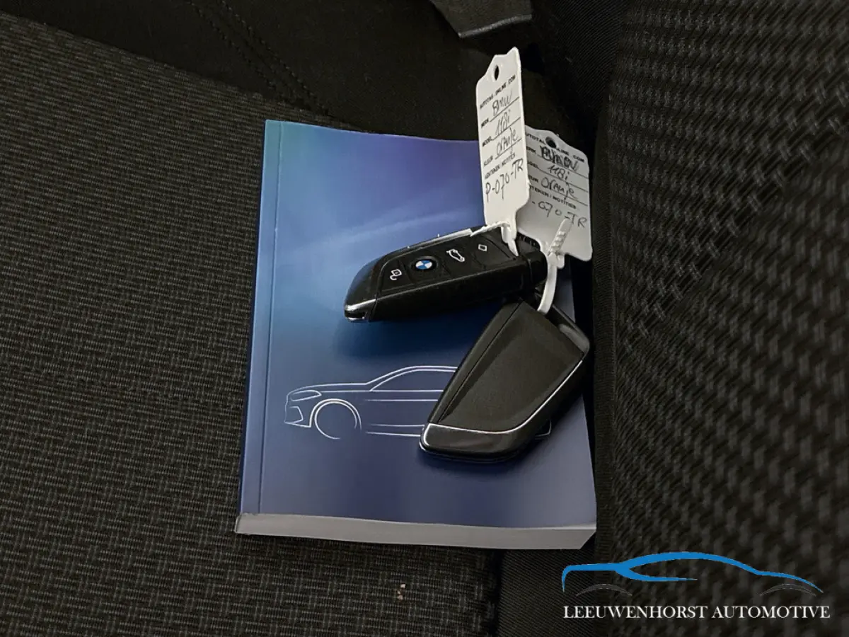 118i Business Edition, automaat, digit. dash, camera, 2x PDC, climate, cruise, NL-dealerauto