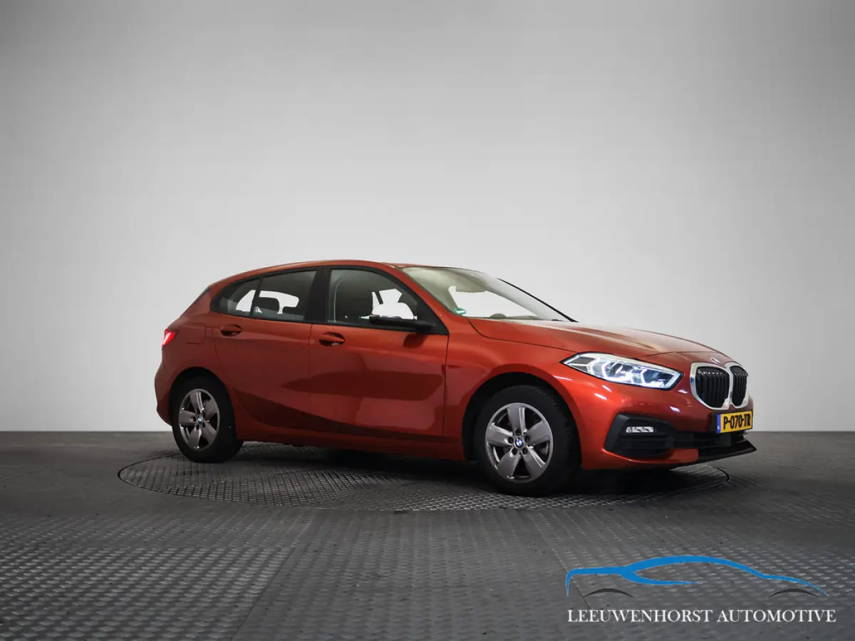 118i Business Edition, automaat, digit. dash, camera, 2x PDC, climate, cruise, NL-dealerauto
