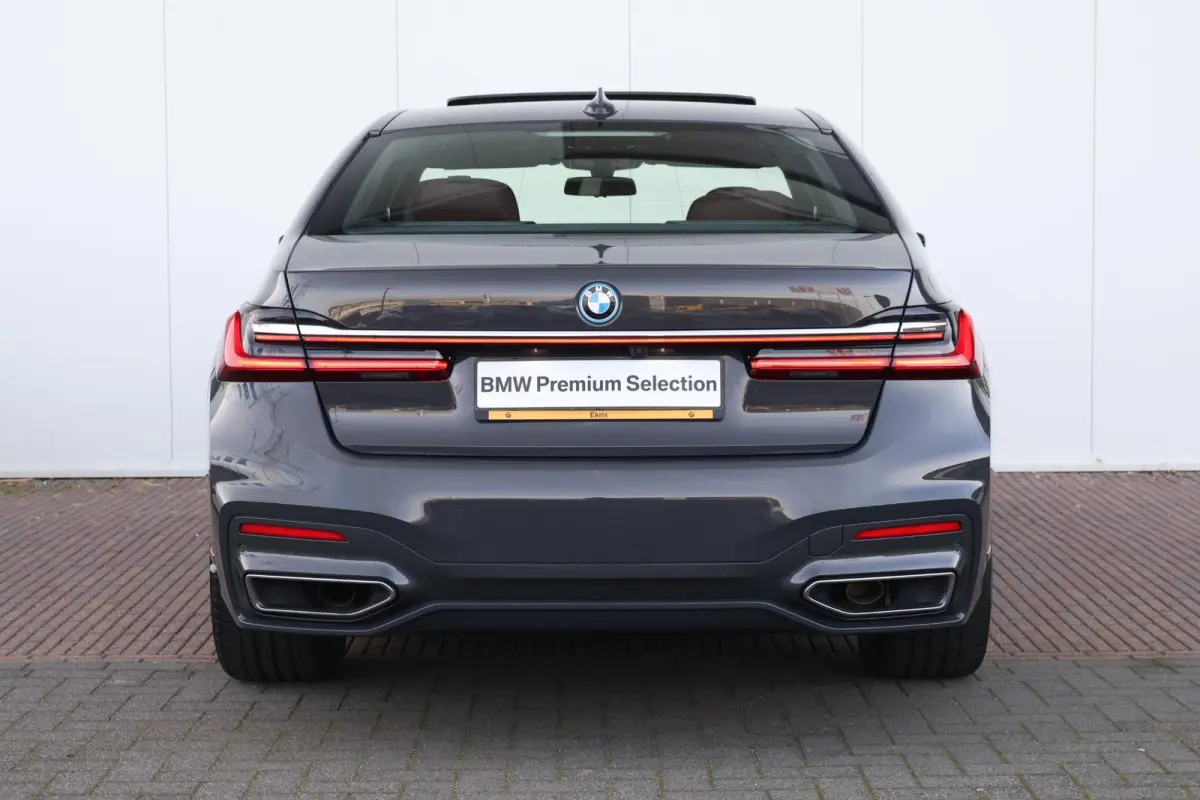 745e High Executive | SoH 92% | Schuif/Kantel Dak | Active Steering | Comforttoegang | Soft-Close | Driving Assistant Professional | Parking Assistant Plus | Harman Kardon | Head-Up |