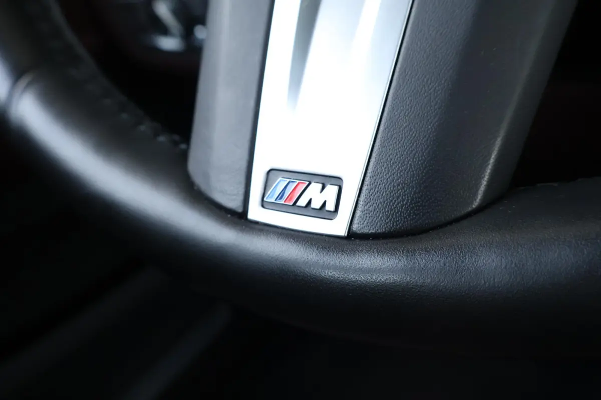 745e High Executive | SoH 92% | Schuif/Kantel Dak | Active Steering | Comforttoegang | Soft-Close | Driving Assistant Professional | Parking Assistant Plus | Harman Kardon | Head-Up |