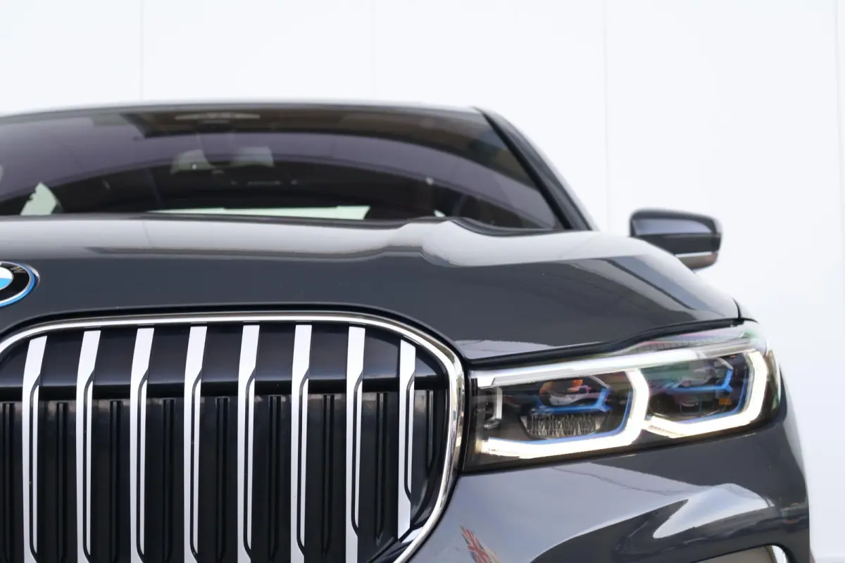 745e High Executive | SoH 92% | Schuif/Kantel Dak | Active Steering | Comforttoegang | Soft-Close | Driving Assistant Professional | Parking Assistant Plus | Harman Kardon | Head-Up |