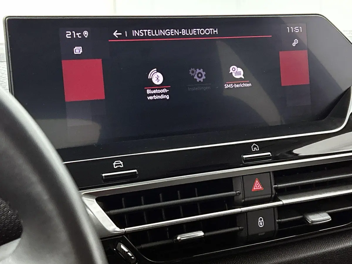 1.2 130pk Feel Edition Automaat | Navigatie | Head-Up Display | Climate Control | Cruise Control | Camera | 17"LMV | LED | Apple Carplay/Android Auto |