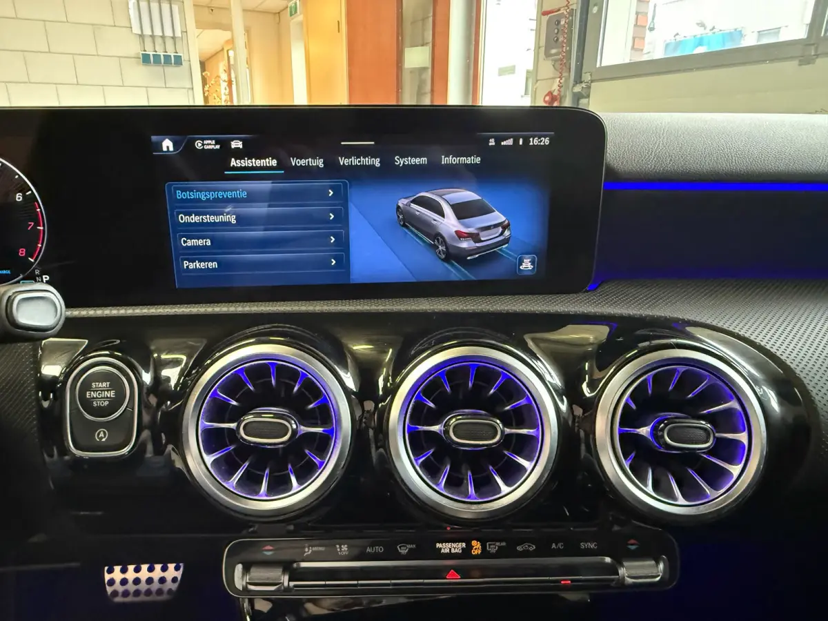 180 AMG Black Line, Automaat, Panoramadak, Navi, Camera