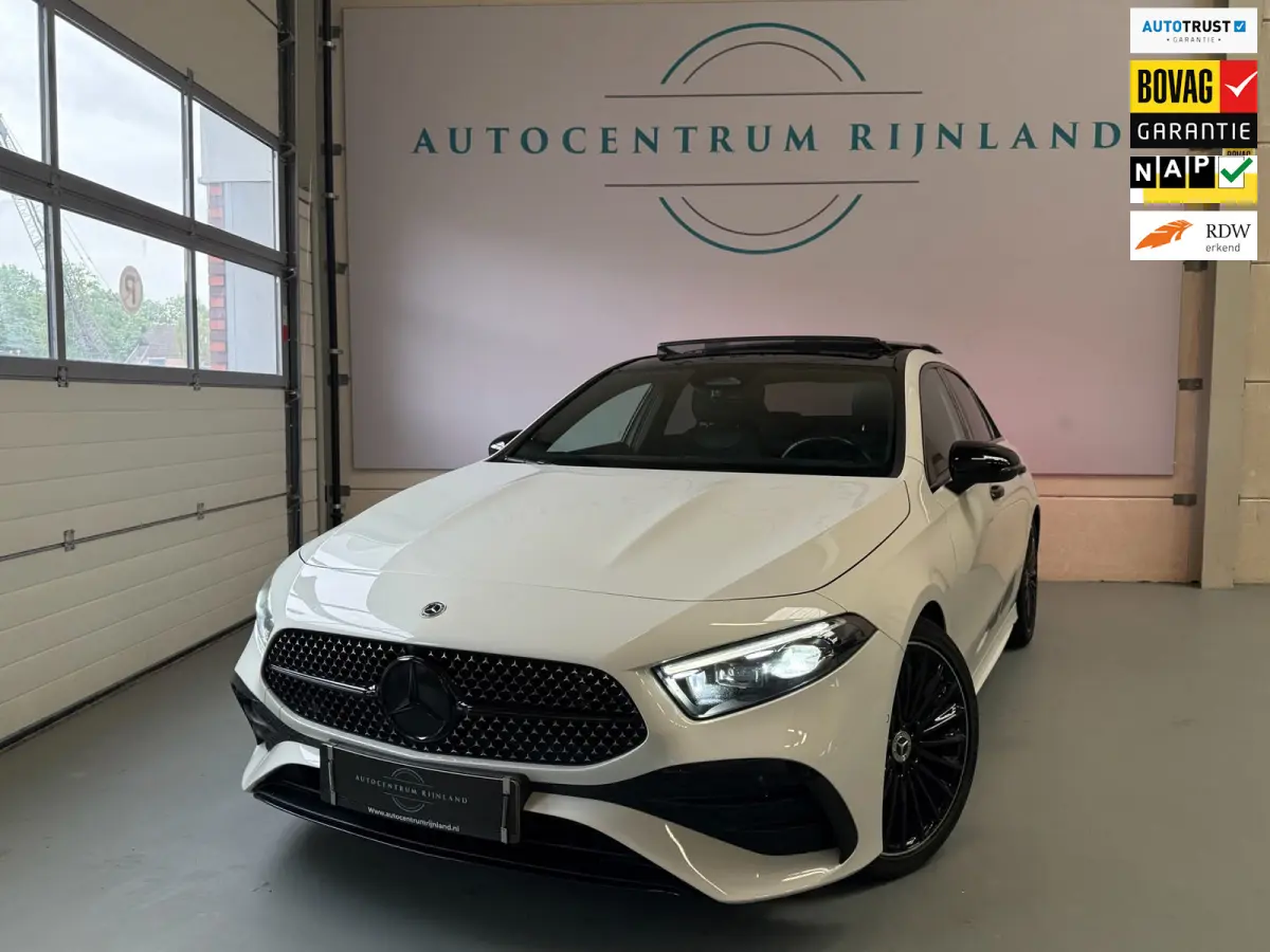 180 AMG Black Line, Automaat, Panoramadak, Navi, Camera