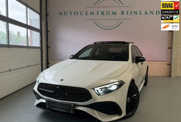 180 AMG Black Line, Automaat, Panoramadak, Navi, Camera