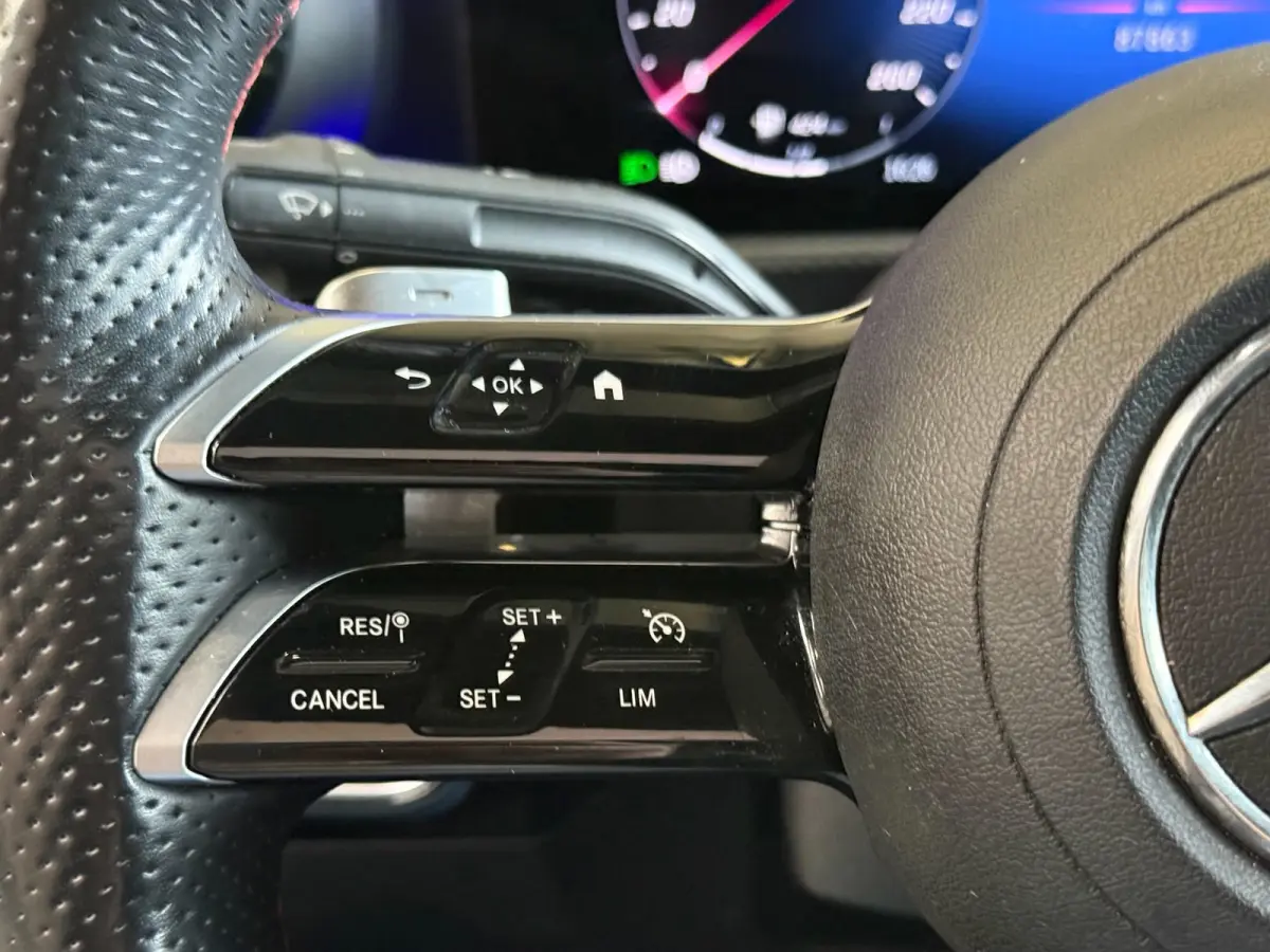 180 AMG Black Line, Automaat, Panoramadak, Navi, Camera