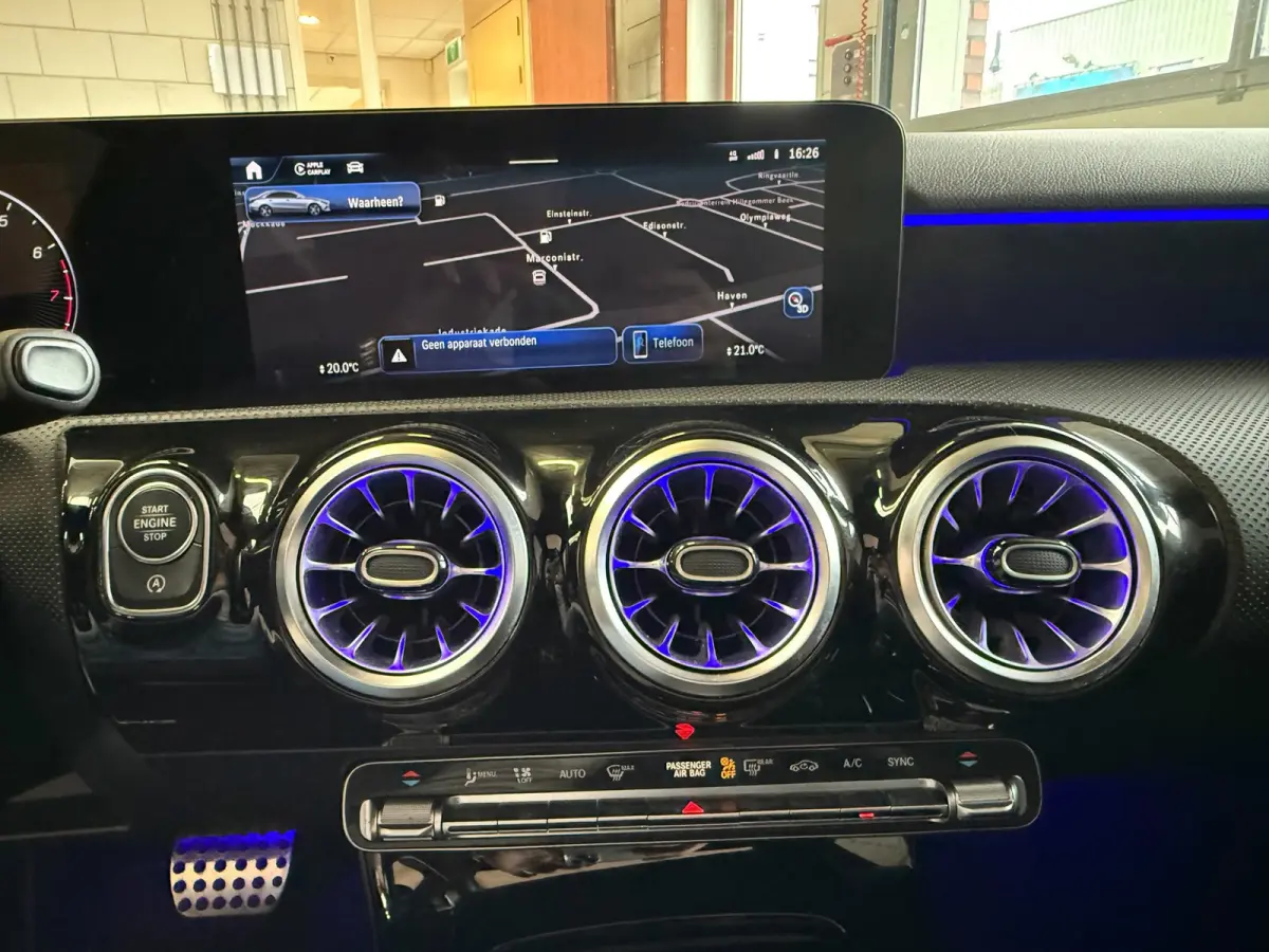 180 AMG Black Line, Automaat, Panoramadak, Navi, Camera