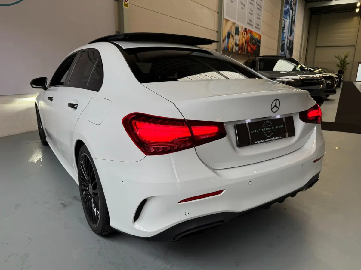 180 AMG Black Line, Automaat, Panoramadak, Navi, Camera