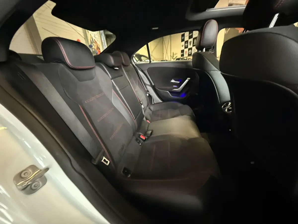 180 AMG Black Line, Automaat, Panoramadak, Navi, Camera