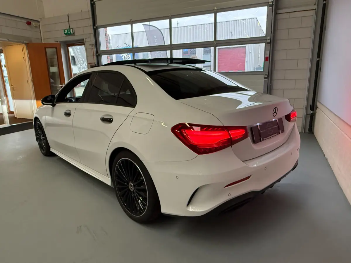 180 AMG Black Line, Automaat, Panoramadak, Navi, Camera