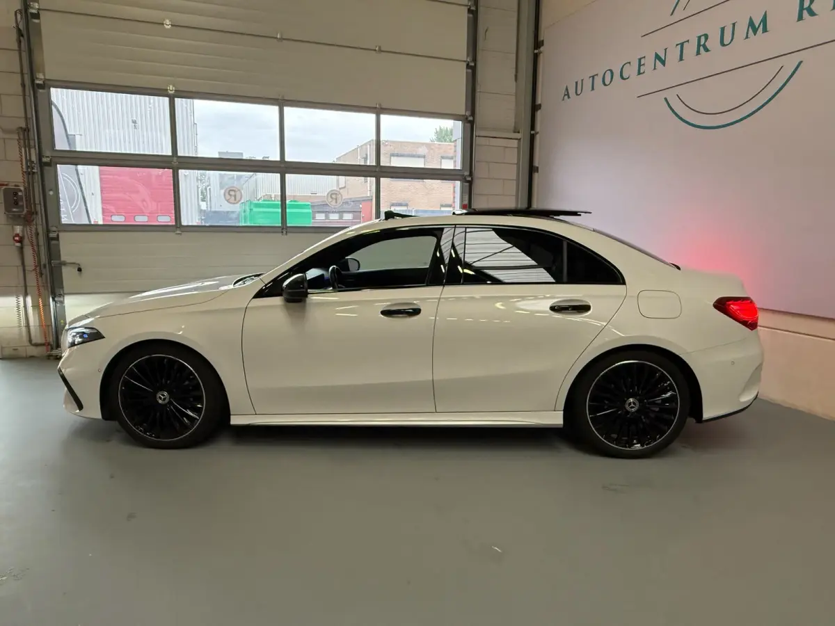 180 AMG Black Line, Automaat, Panoramadak, Navi, Camera