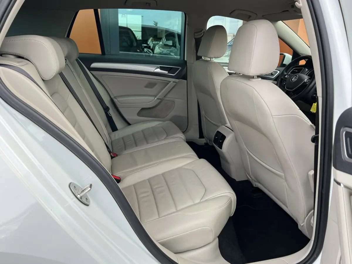 |Carplay|Full LED|Leder|Navi|ACC|Dynaudio