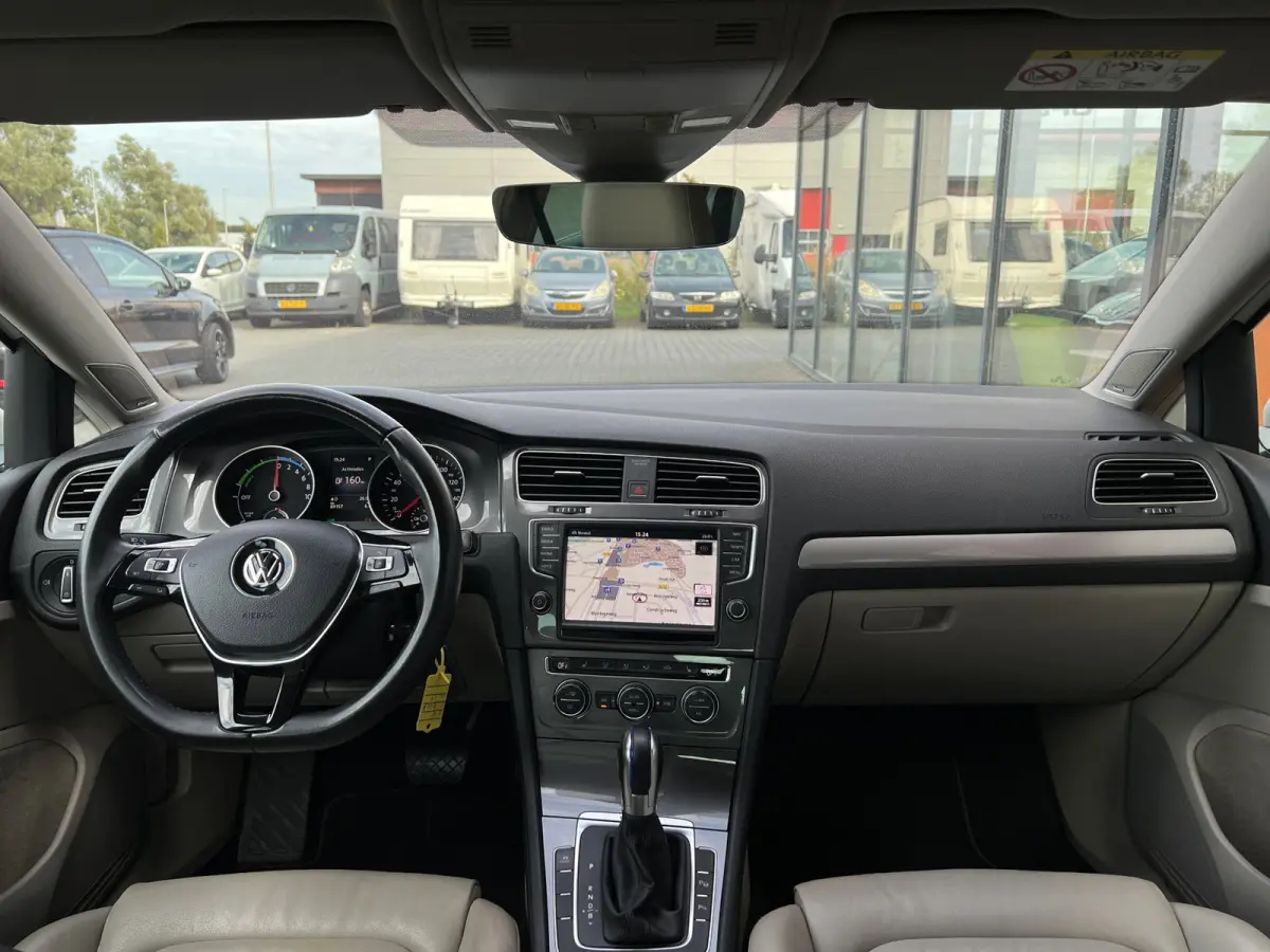 |Carplay|Full LED|Leder|Navi|ACC|Dynaudio
