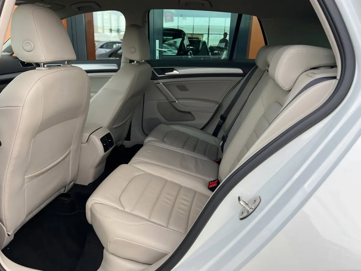 |Carplay|Full LED|Leder|Navi|ACC|Dynaudio