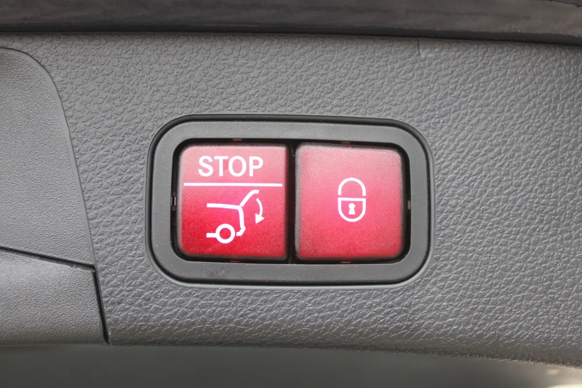 300e AMG Line NIGHT PAKKET KEY-LESS GO DAB CARPLAY