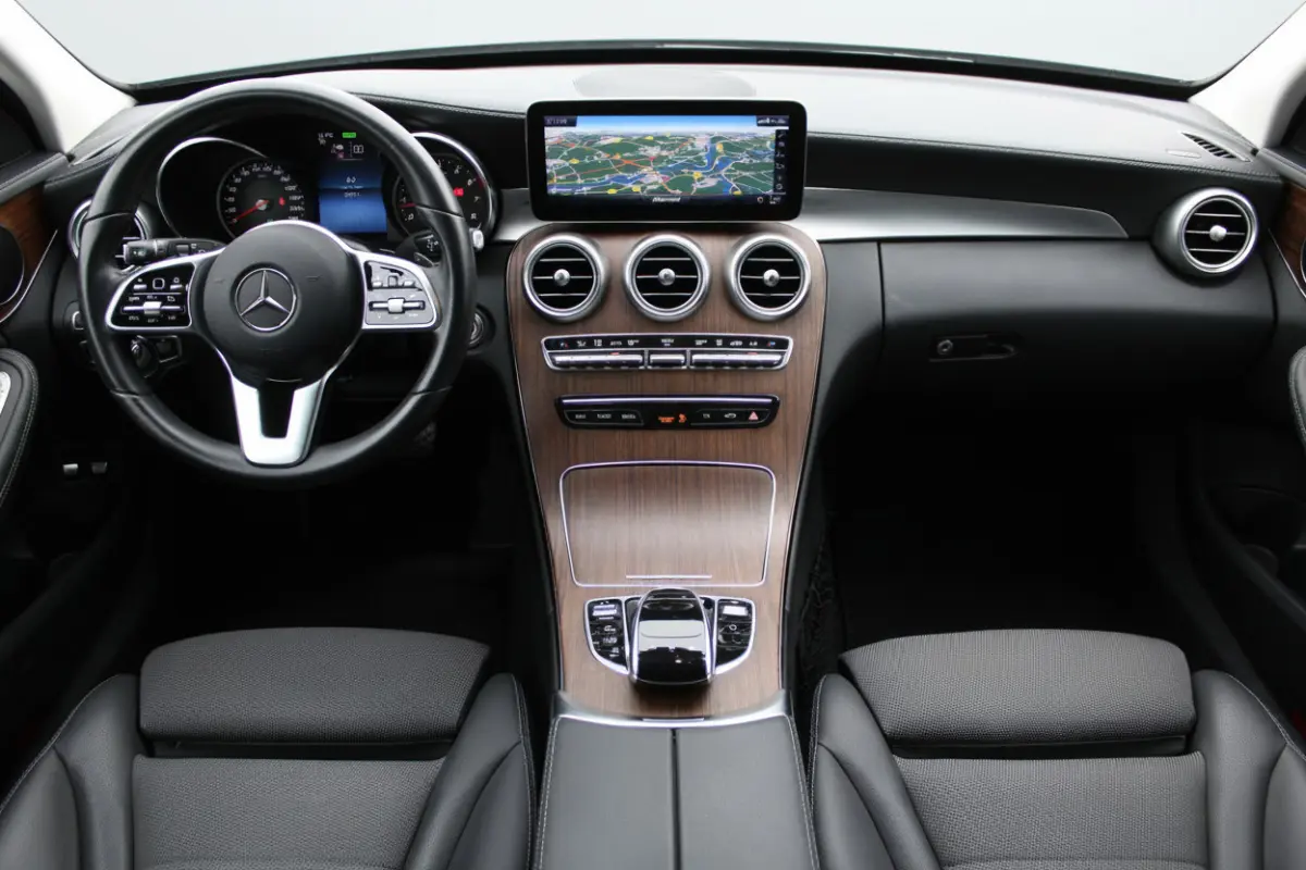 300e AMG Line NIGHT PAKKET KEY-LESS GO DAB CARPLAY
