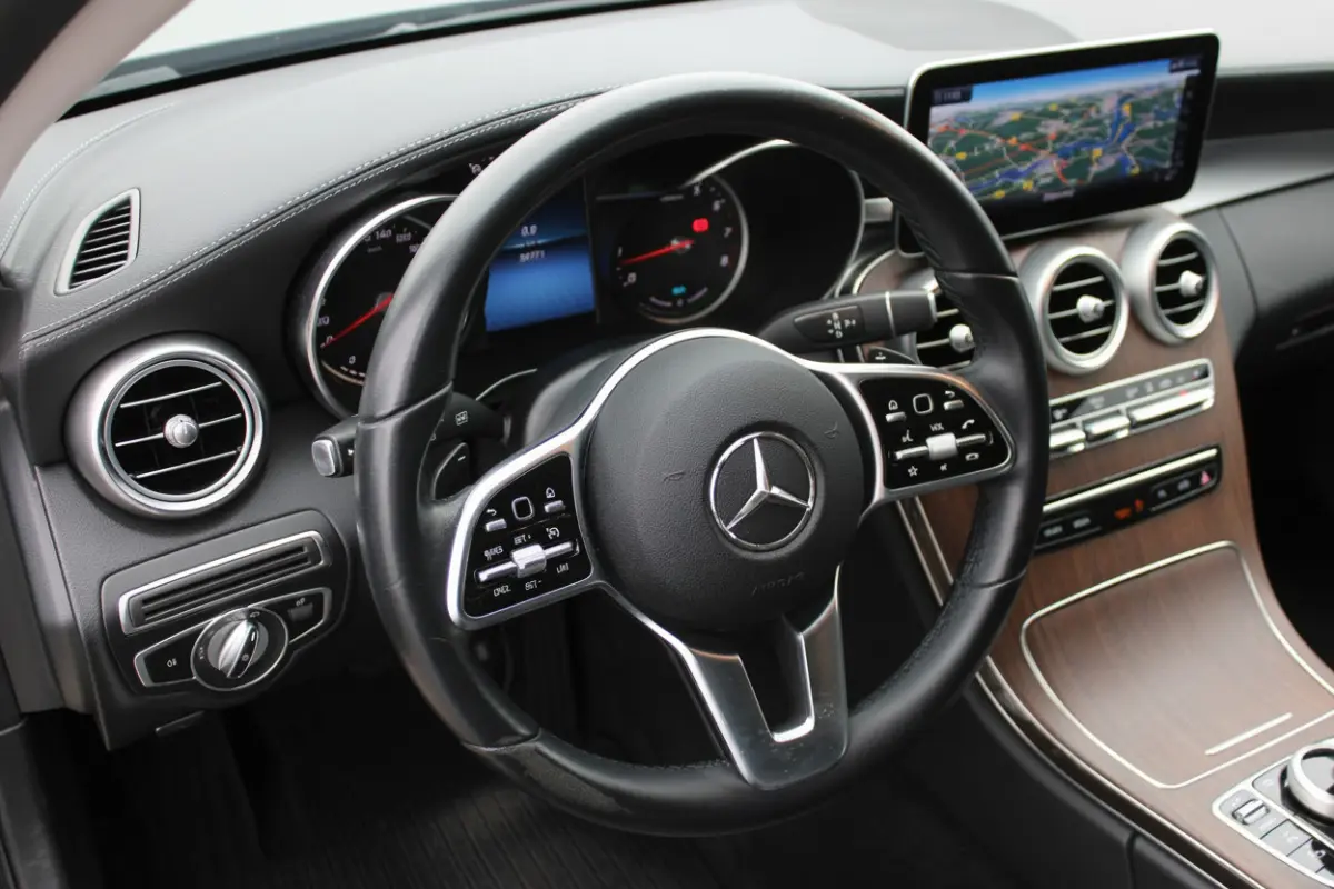 300e AMG Line NIGHT PAKKET KEY-LESS GO DAB CARPLAY