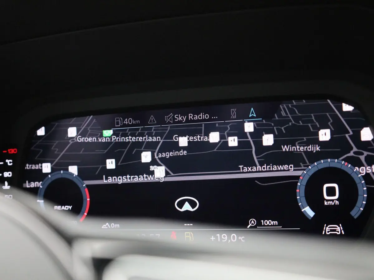 30 TFSI Business edition | Apple Carplay / Android Auto | Virtual Cockpit | Lichtmetalen Velgen |