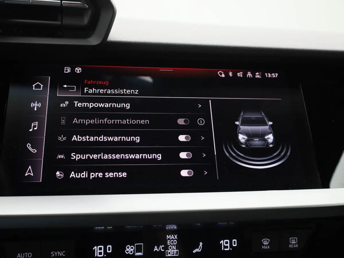 30 TFSI Business edition | Apple Carplay / Android Auto | Virtual Cockpit | Lichtmetalen Velgen |