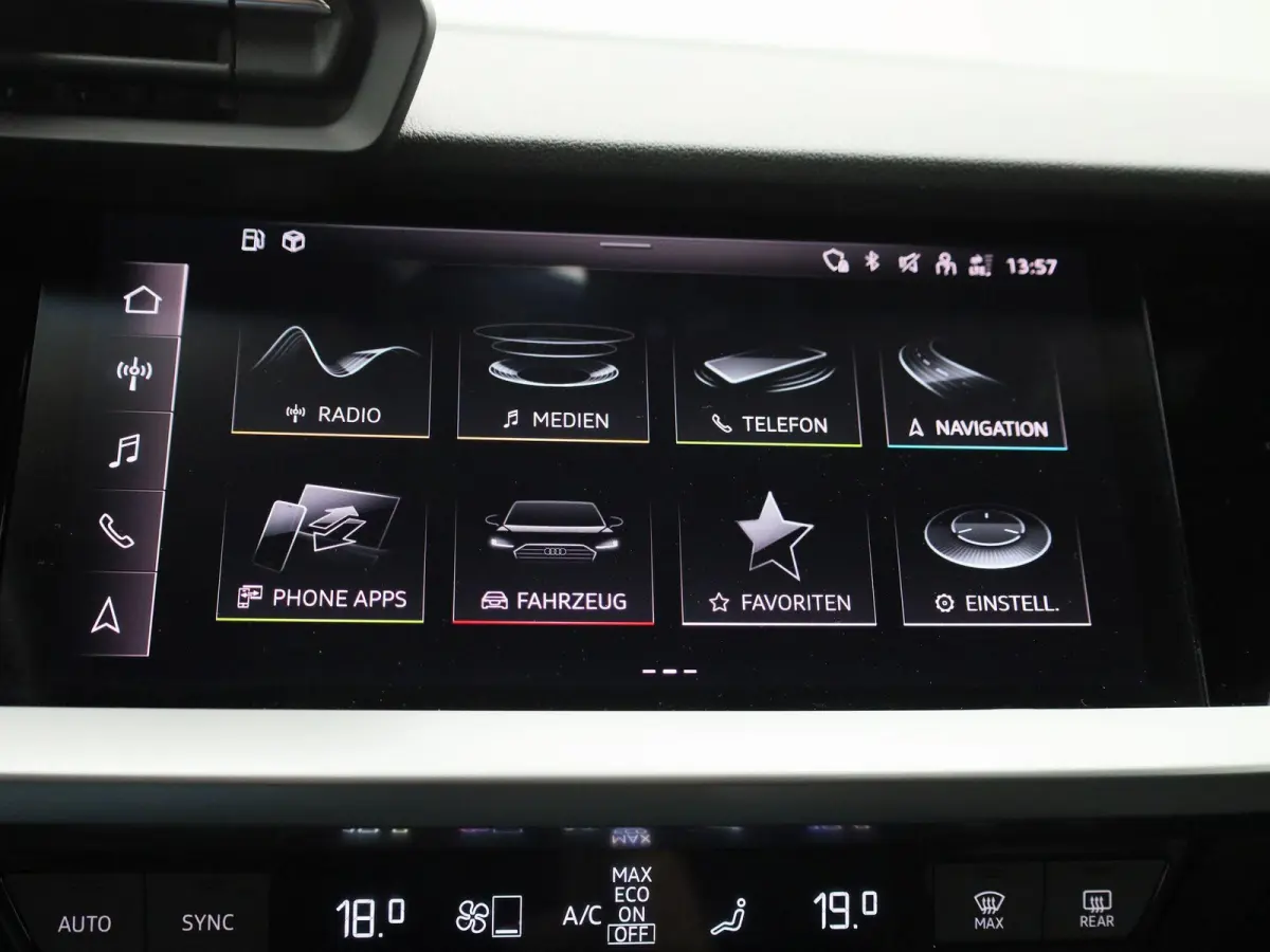 30 TFSI Business edition | Apple Carplay / Android Auto | Virtual Cockpit | Lichtmetalen Velgen |