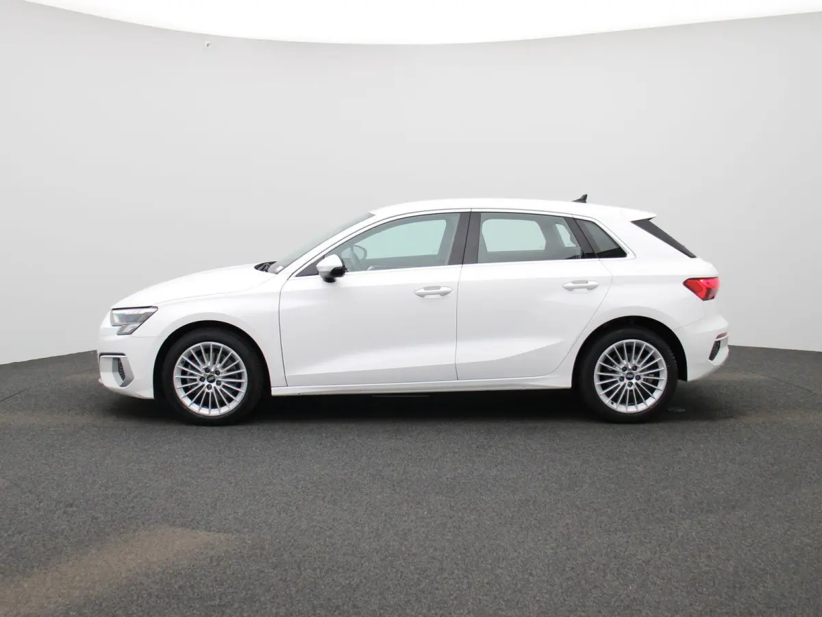 30 TFSI Business edition | Apple Carplay / Android Auto | Virtual Cockpit | Lichtmetalen Velgen |