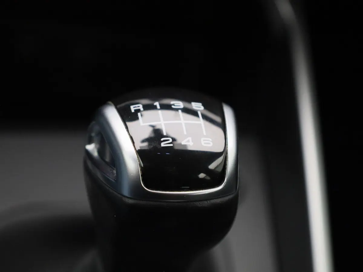 30 TFSI Business edition | Apple Carplay / Android Auto | Virtual Cockpit | Lichtmetalen Velgen |
