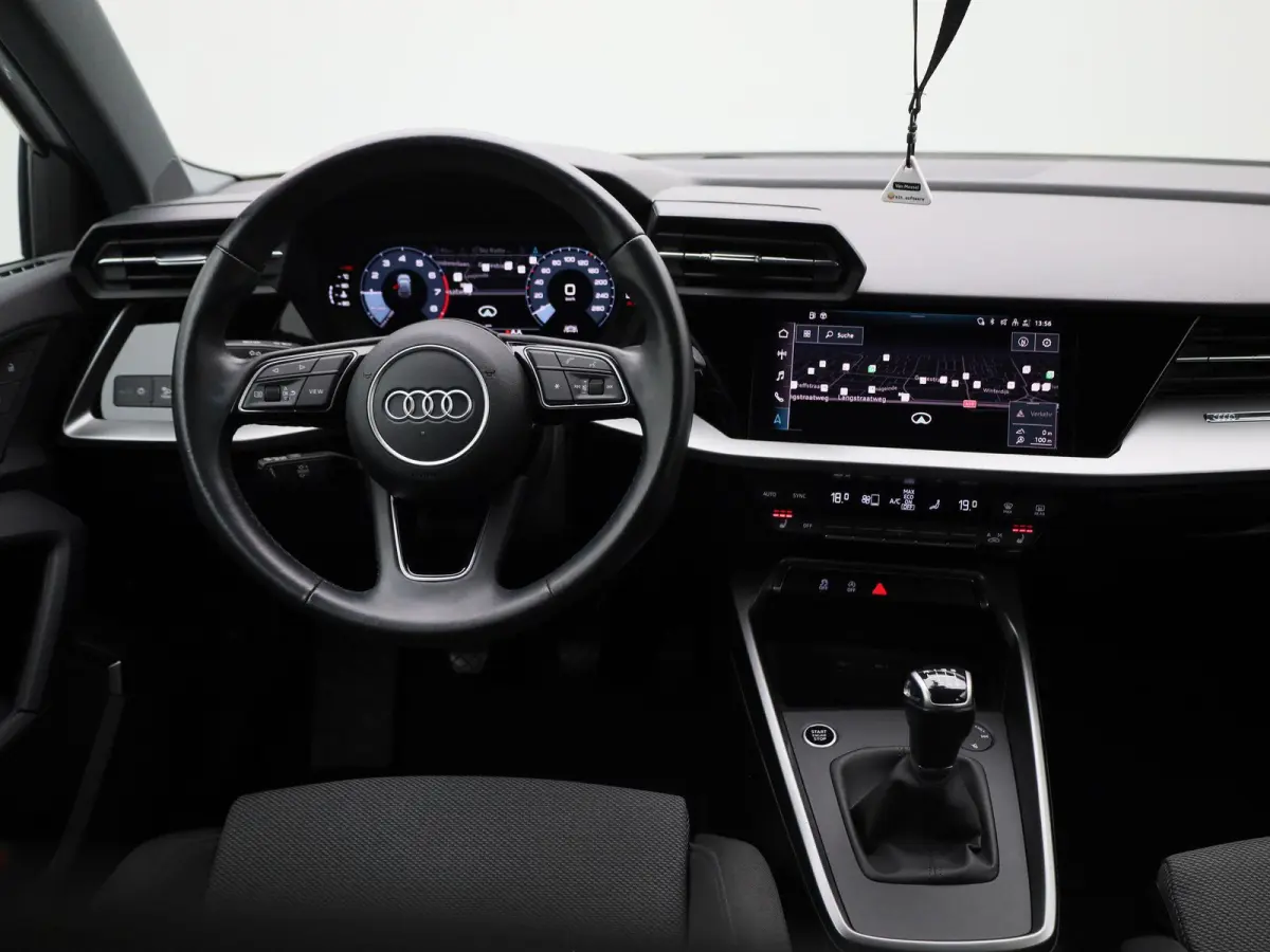 30 TFSI Business edition | Apple Carplay / Android Auto | Virtual Cockpit | Lichtmetalen Velgen |