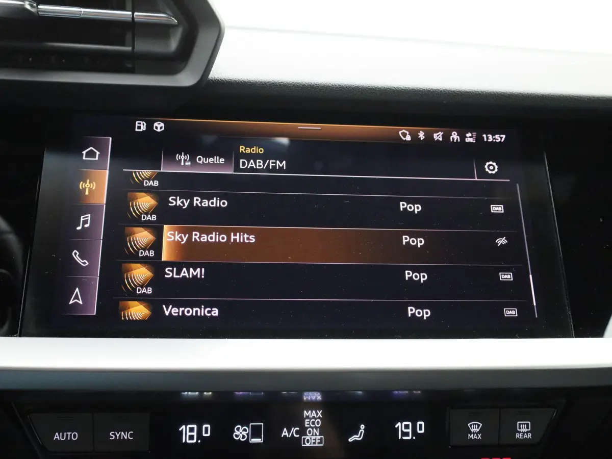 30 TFSI Business edition | Apple Carplay / Android Auto | Virtual Cockpit | Lichtmetalen Velgen |