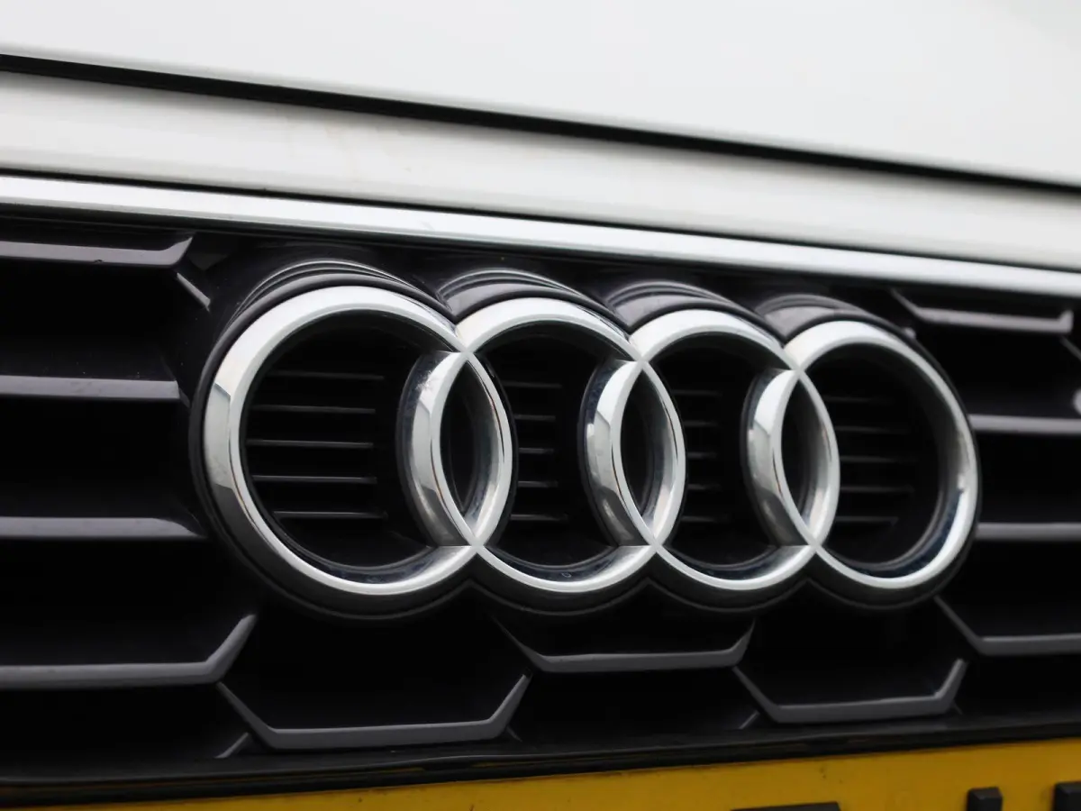 30 TFSI Business edition | Apple Carplay / Android Auto | Virtual Cockpit | Lichtmetalen Velgen |