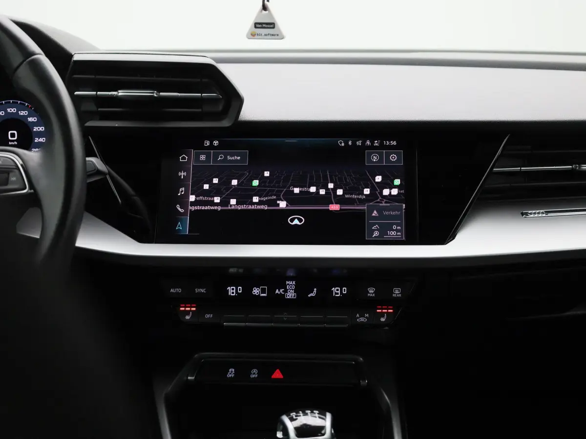 30 TFSI Business edition | Apple Carplay / Android Auto | Virtual Cockpit | Lichtmetalen Velgen |