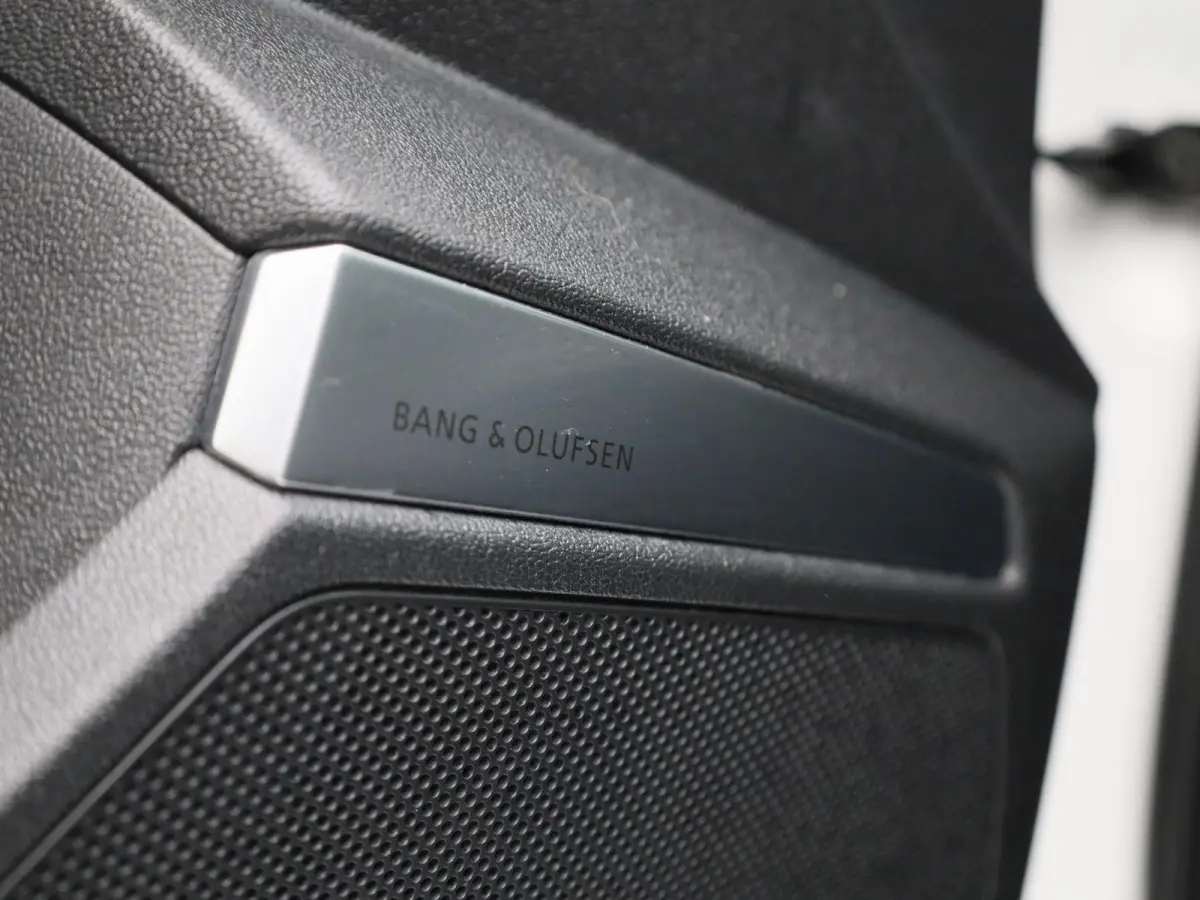 30 TFSI Business edition | Apple Carplay / Android Auto | Virtual Cockpit | Lichtmetalen Velgen |