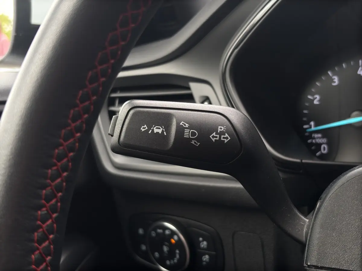 1.0 Hybrid ST Line | Trekhaak | Stoelverwarming | Camera | Apple Carplay | Cruise Control