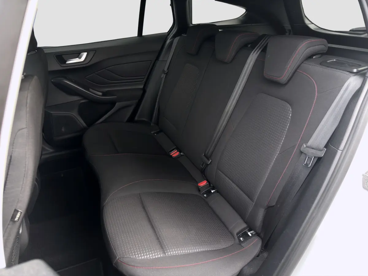 1.0 Hybrid ST Line | Trekhaak | Stoelverwarming | Camera | Apple Carplay | Cruise Control