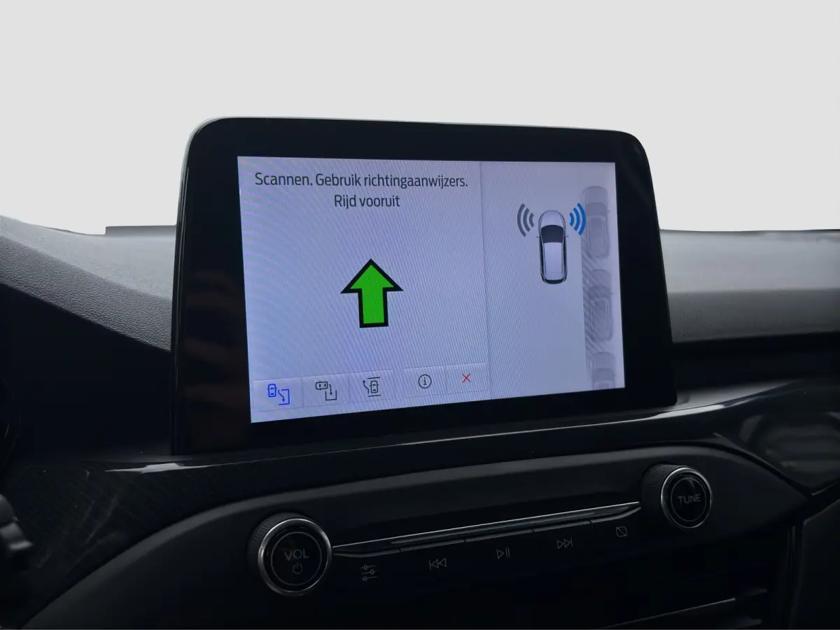 1.0 Hybrid ST Line | Trekhaak | Stoelverwarming | Camera | Apple Carplay | Cruise Control