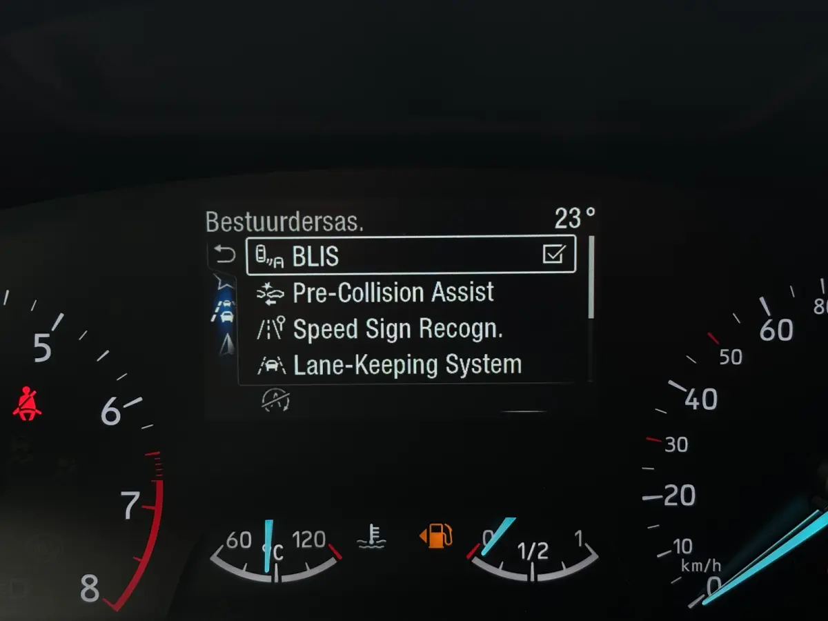 1.0 Hybrid ST Line | Trekhaak | Stoelverwarming | Camera | Apple Carplay | Cruise Control