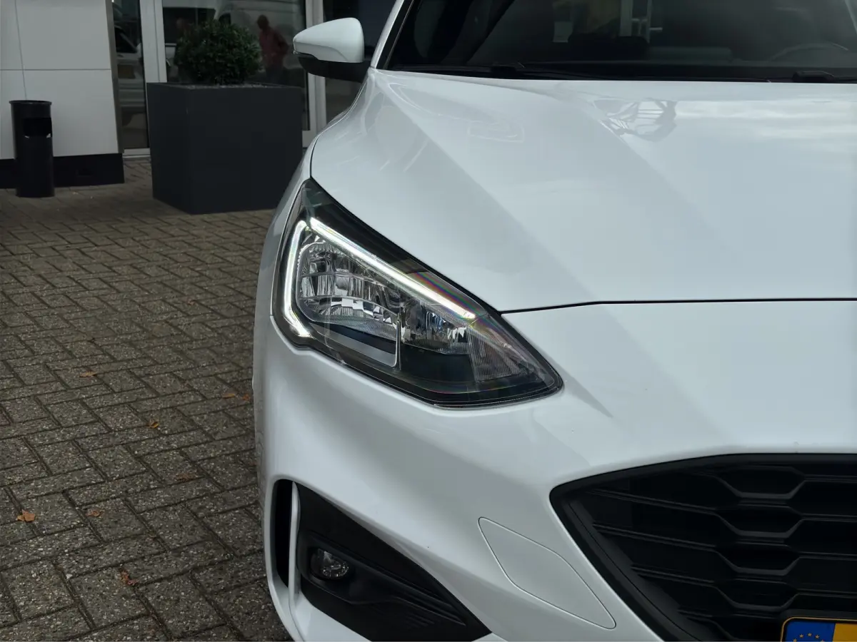 1.0 Hybrid ST Line | Trekhaak | Stoelverwarming | Camera | Apple Carplay | Cruise Control