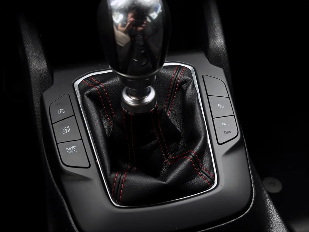 1.0 Hybrid ST Line | Trekhaak | Stoelverwarming | Camera | Apple Carplay | Cruise Control
