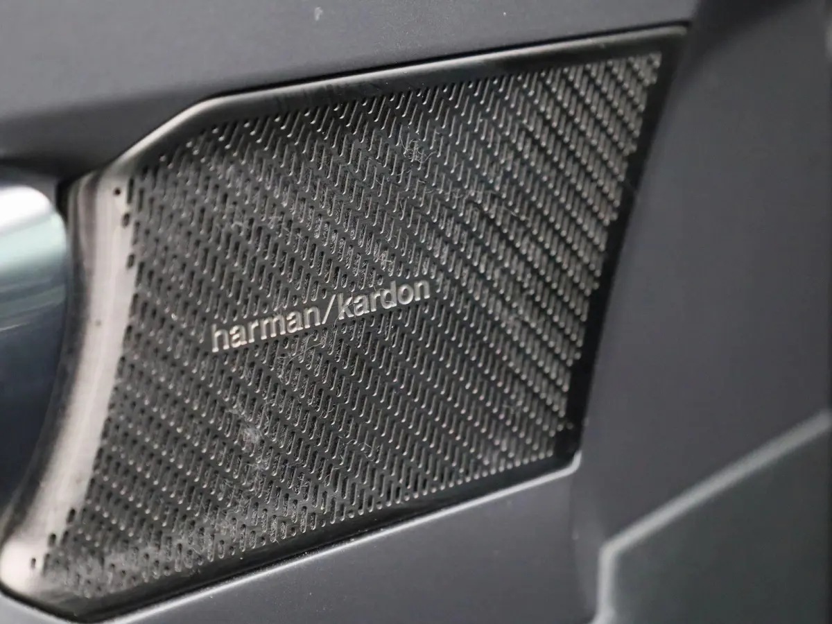T4 Geartronic R-Design | WORDT VERWACHT | ACHTERUITRIJCAMERA | HARMAN KARDON | STOELVERWARMING | STUURWIELVERWARMING | LEDER | MEMORY | CLIMATE CONTROL | CRUISE CONTROL |