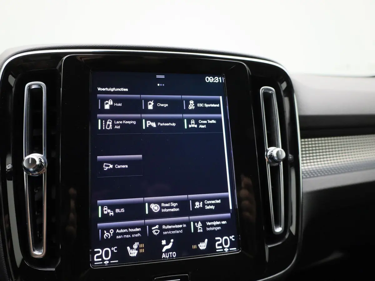 T4 Geartronic R-Design | WORDT VERWACHT | ACHTERUITRIJCAMERA | HARMAN KARDON | STOELVERWARMING | STUURWIELVERWARMING | LEDER | MEMORY | CLIMATE CONTROL | CRUISE CONTROL |