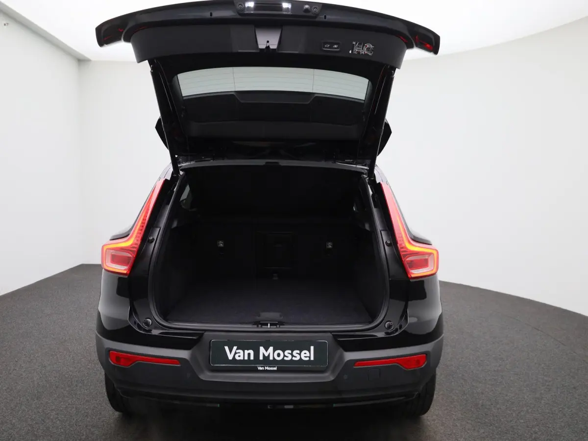 T4 Geartronic R-Design | WORDT VERWACHT | ACHTERUITRIJCAMERA | HARMAN KARDON | STOELVERWARMING | STUURWIELVERWARMING | LEDER | MEMORY | CLIMATE CONTROL | CRUISE CONTROL |