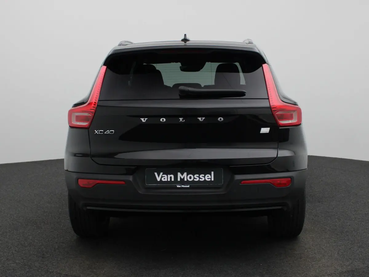 T4 Geartronic R-Design | WORDT VERWACHT | ACHTERUITRIJCAMERA | HARMAN KARDON | STOELVERWARMING | STUURWIELVERWARMING | LEDER | MEMORY | CLIMATE CONTROL | CRUISE CONTROL |