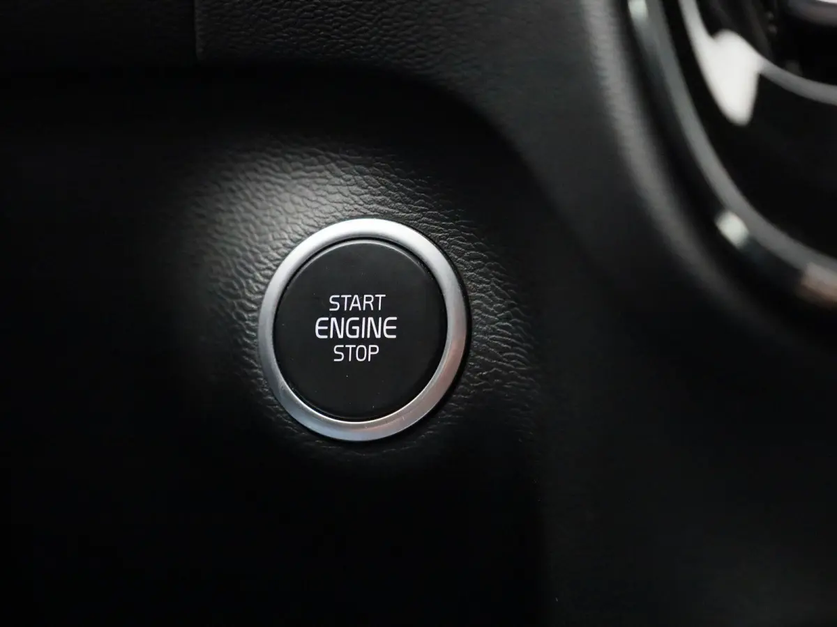 T4 Geartronic R-Design | WORDT VERWACHT | ACHTERUITRIJCAMERA | HARMAN KARDON | STOELVERWARMING | STUURWIELVERWARMING | LEDER | MEMORY | CLIMATE CONTROL | CRUISE CONTROL |