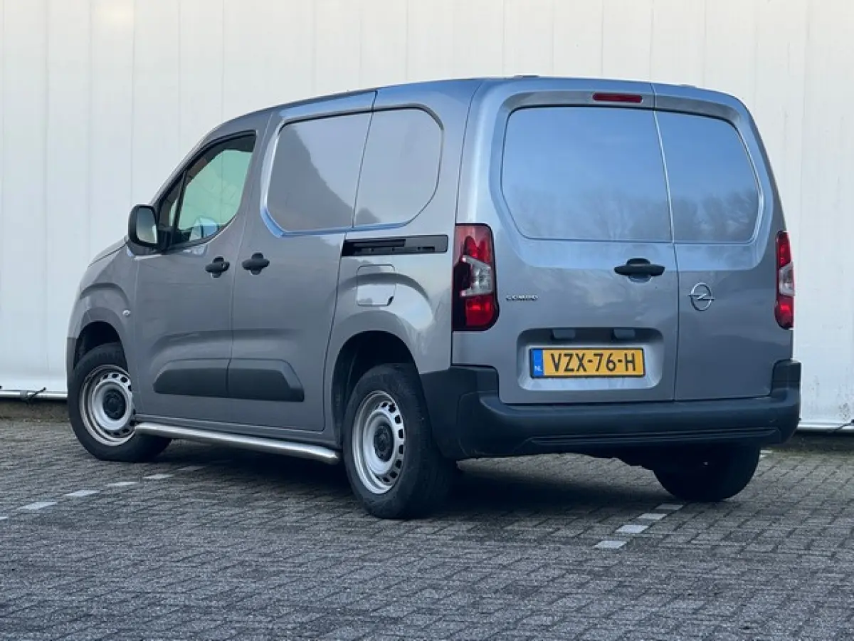 1.5 BlueHDi met Navi, Climate Controle, 2x Schuifdeur, Side-Bars, All Season