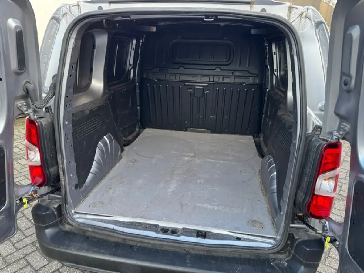 1.5 BlueHDi met Navi, Climate Controle, 2x Schuifdeur, Side-Bars, All Season