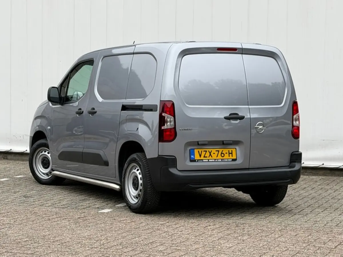 1.5 BlueHDi met Navi, Climate Controle, 2x Schuifdeur, Side-Bars, All Season
