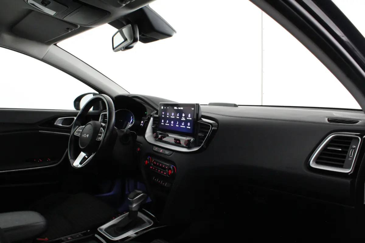 1.6 GDi PHEV Dynamic Line > 140pk/Trekhaak/Camera/All season banden