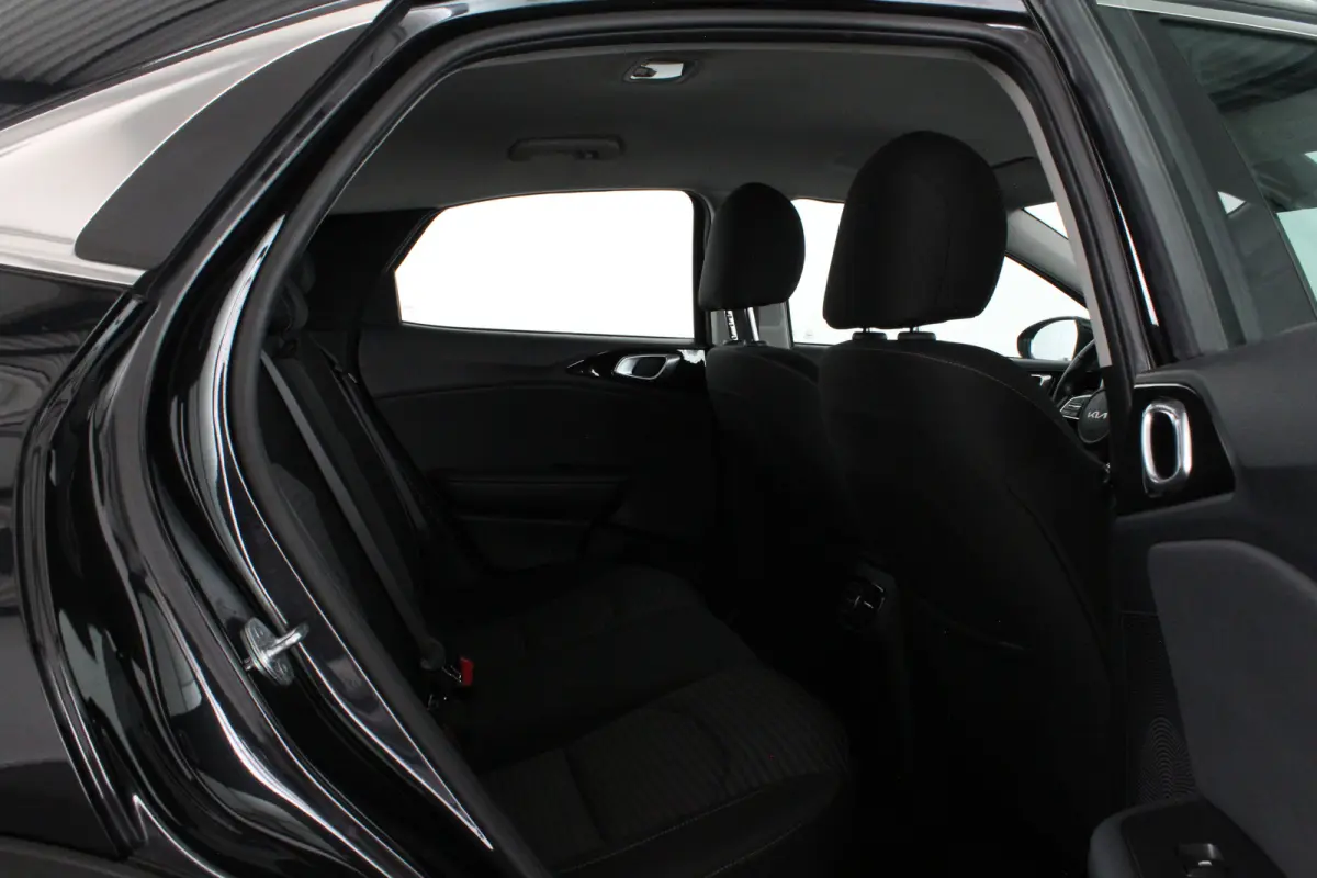 1.6 GDi PHEV Dynamic Line > 140pk/Trekhaak/Camera/All season banden