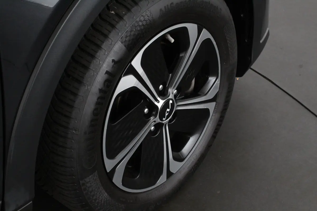 1.6 GDi PHEV Dynamic Line > 140pk/Trekhaak/Camera/All season banden