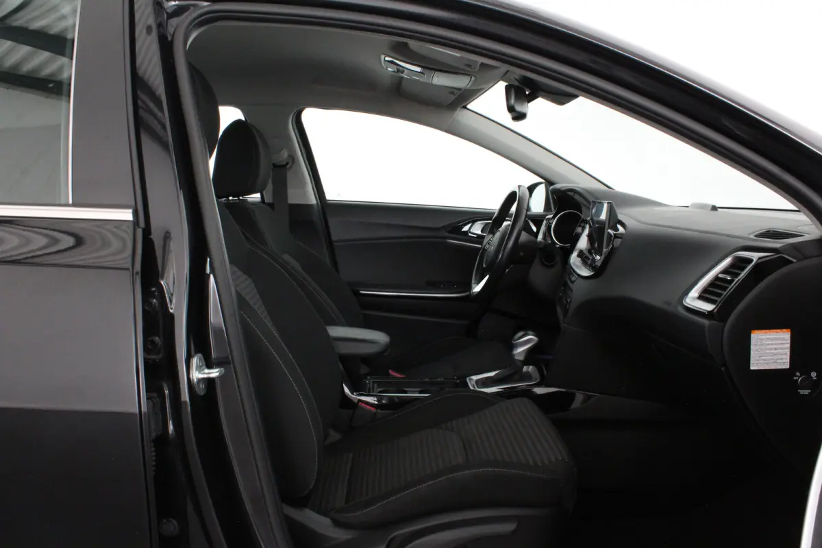 1.6 GDi PHEV Dynamic Line > 140pk/Trekhaak/Camera/All season banden